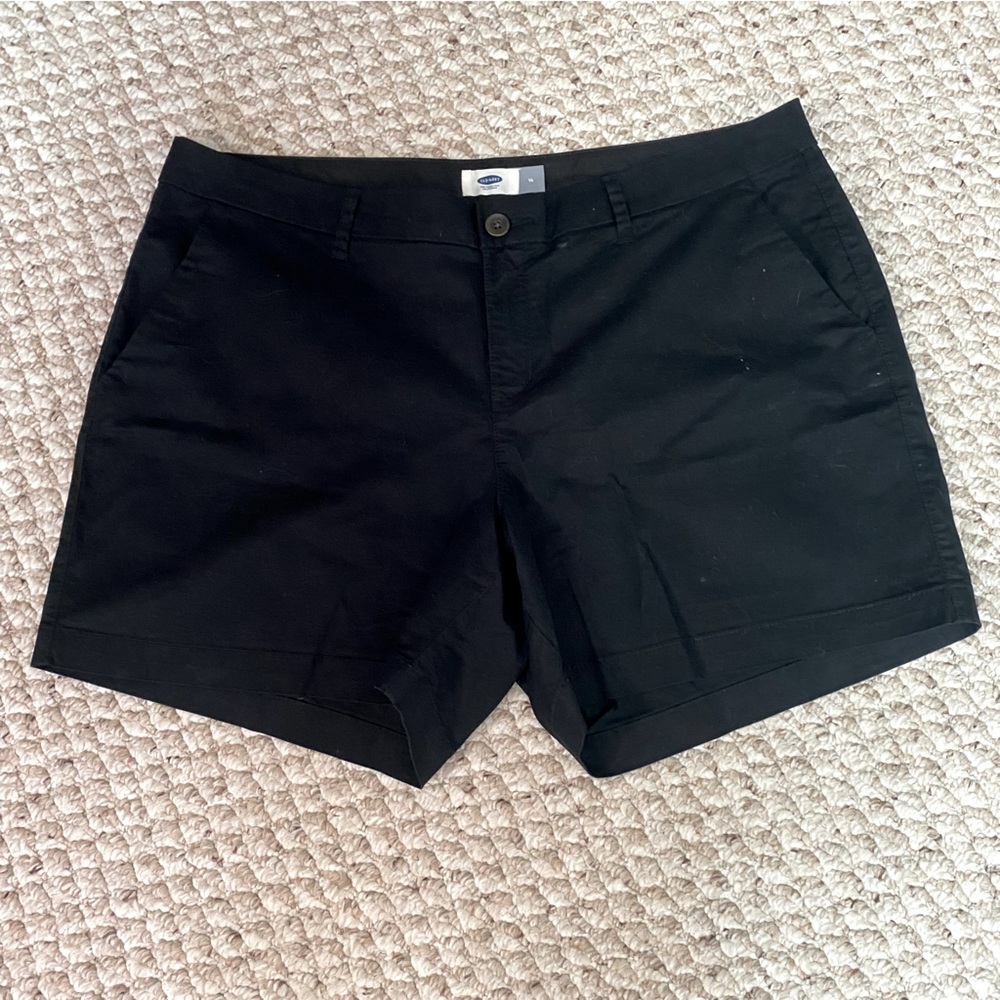 OLD NAVY SHORTS - SIZE 14